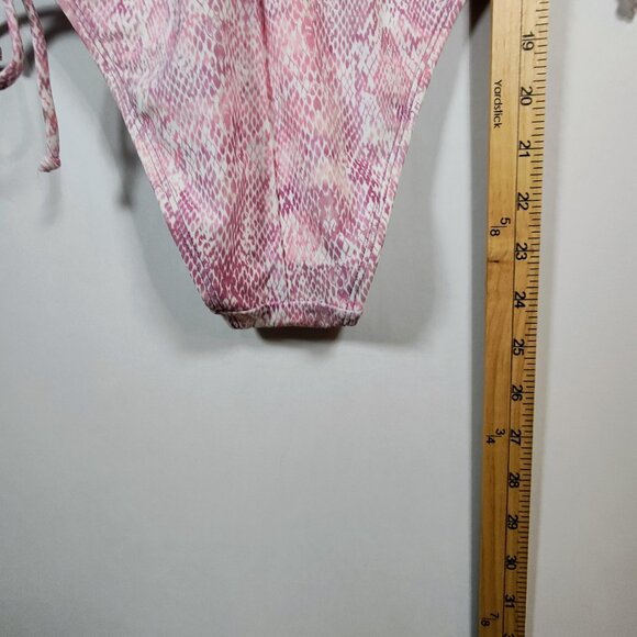 Salt + Cove Women's Medium One-Piece Snake Print Swimsuit NWT - Picture 9 of 9